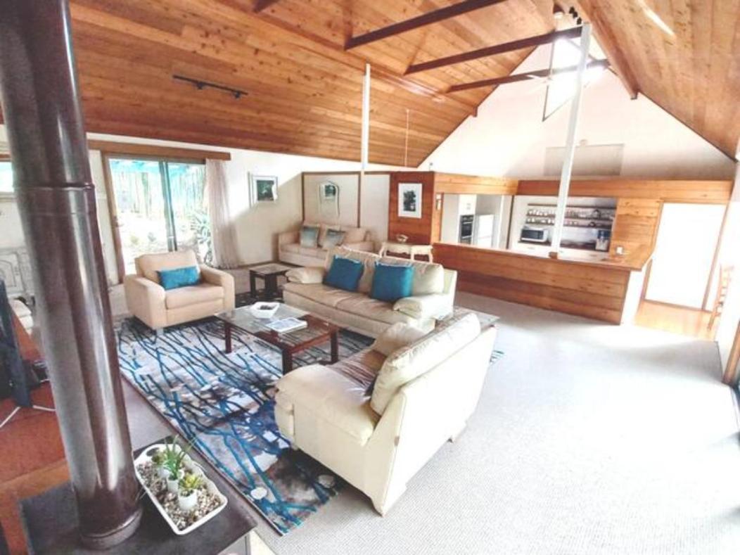 Lake Russell Retreat Emerald Beach Esterno foto