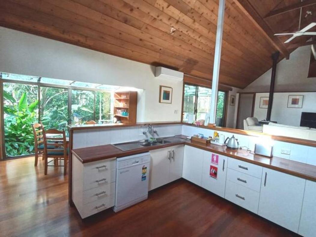 Lake Russell Retreat Emerald Beach Esterno foto
