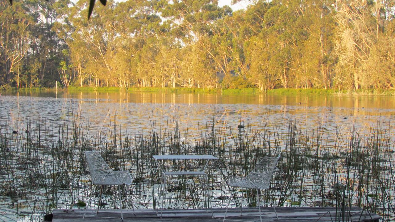 Lake Russell Retreat Emerald Beach Esterno foto